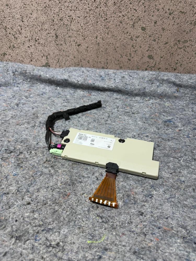 2010-2016 BMW F10 Diversity Antenna Amplifier 21367510 OEM – photo 1