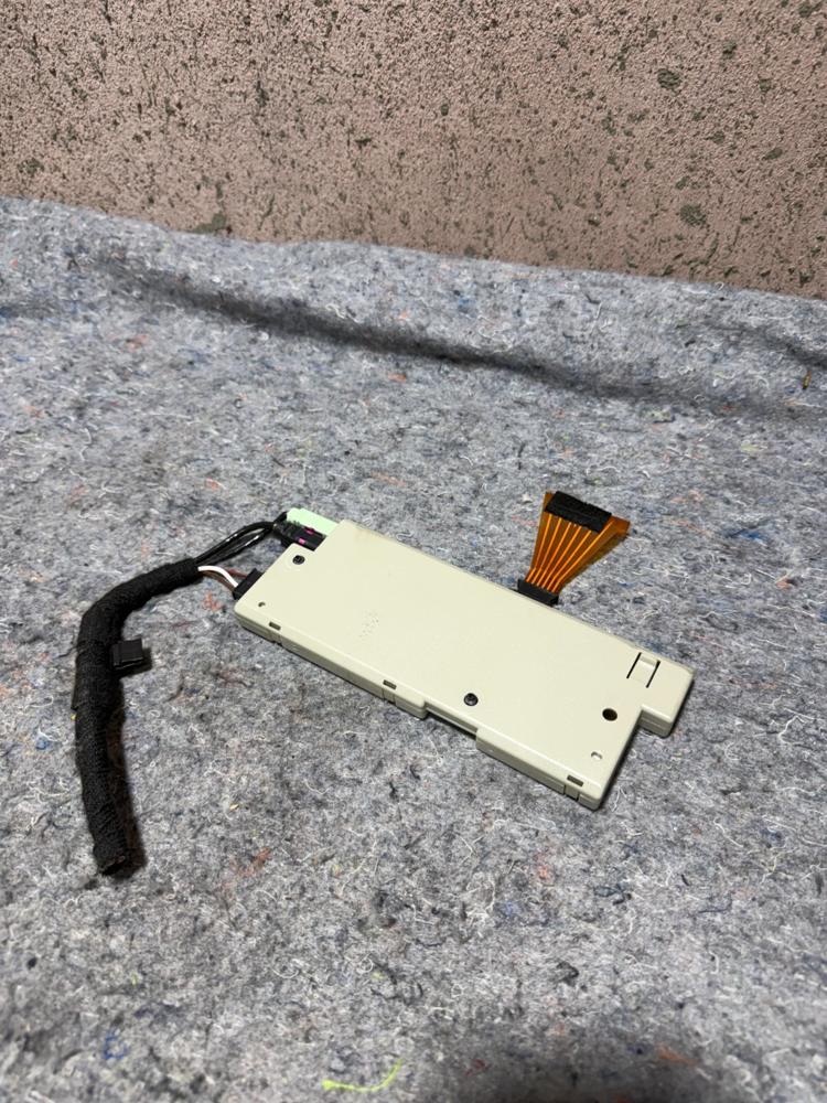 2010-2016 BMW F10 Diversity Antenna Amplifier 21367510 OEM – photo 2