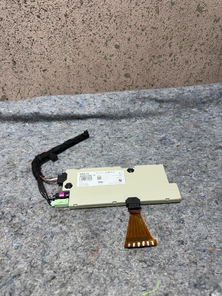 2010-2016 BMW F10 Diversity Antenna Amplifier 21367510 OEM – photo 3