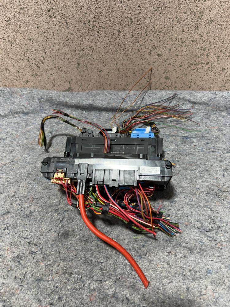 2014 BMW M5 Power Distribution Fuse Box 925281501 OEM – photo 3