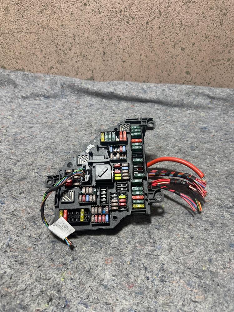 2011-2016 BMW F10 535i Rear Fuse Distribution Box 9264923-01 OEM – photo 3