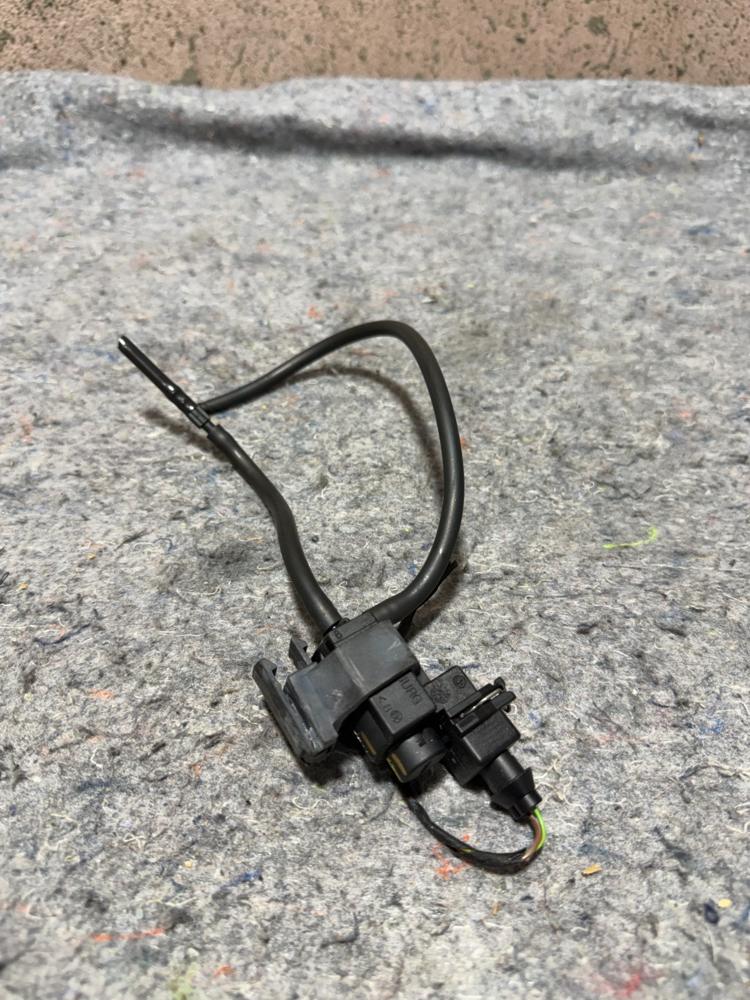 2011-2016 BMW F10 Series Electric Vacuum Switch Valve Solenoid 7810831 OEM – photo 4