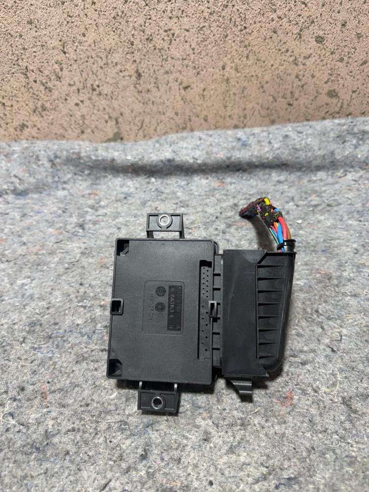 2011-2016 BMW F10 528i Parking Brake Control Module 32620276-A OEM – photo 4