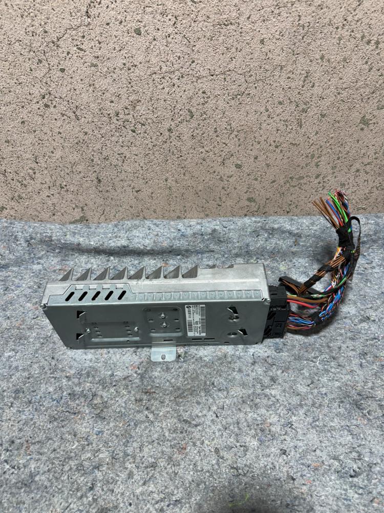 11-13 BMW 550I Amp Amplfier Audio Harmon / Becker 9292597 OEM – photo 2