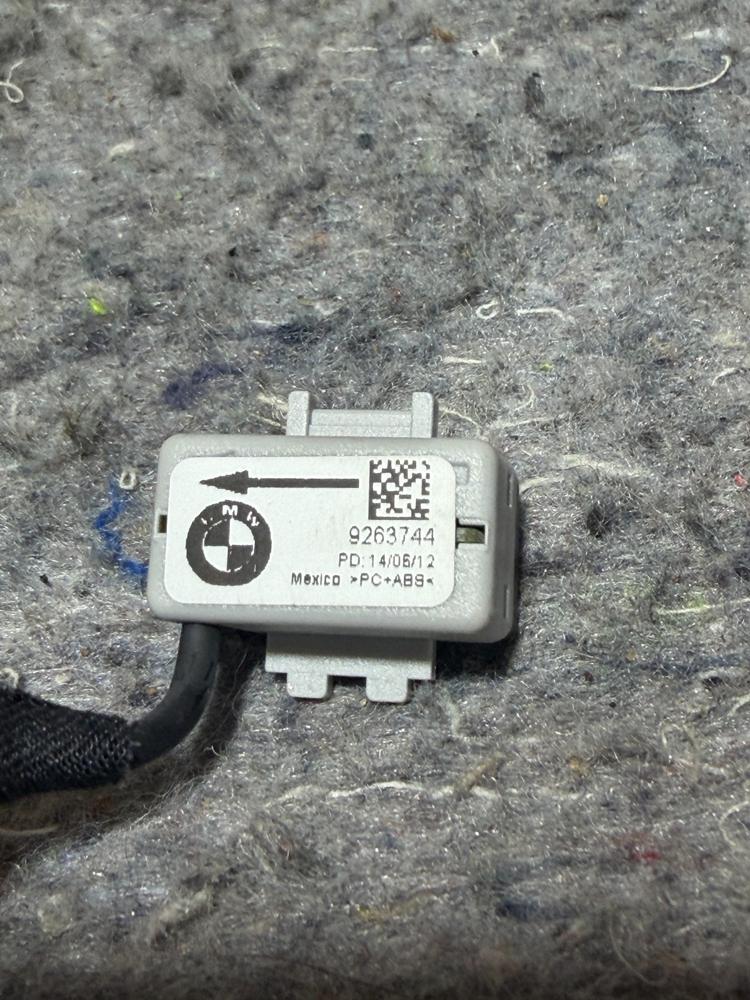 2012-2016 BMW 328I Hands Free Microphone 9263744 OEM – photo 3