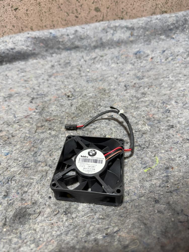 BMW Harman Kardon Amplifier Cooling Fan 6515698307502 OEM 2413R1 – photo 3