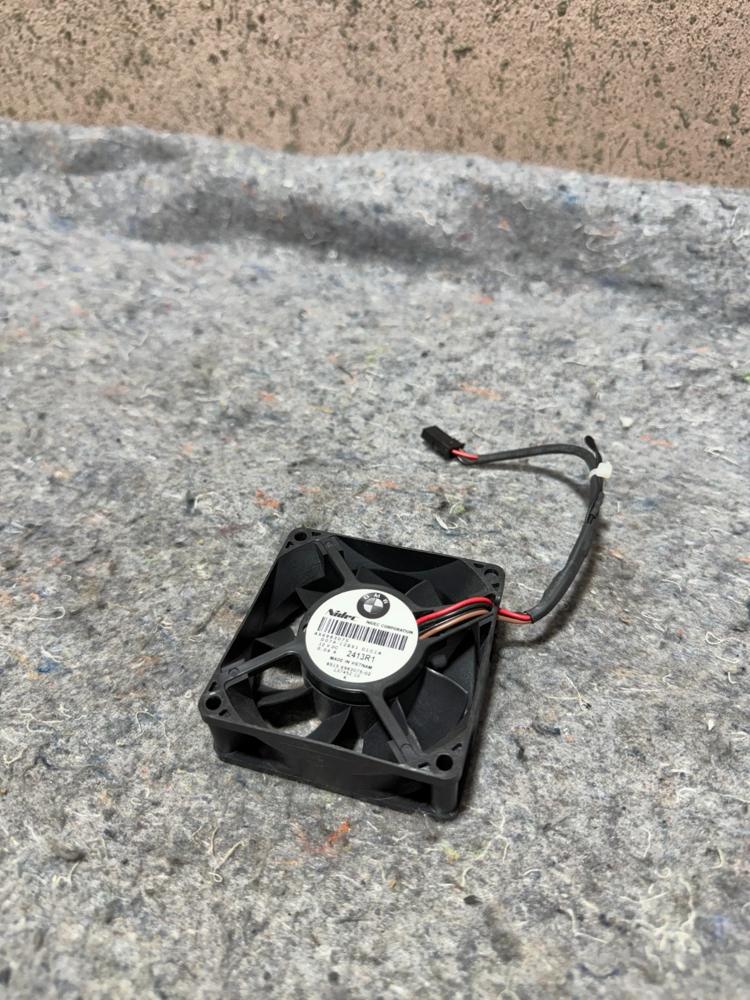 BMW Harman Kardon Amplifier Cooling Fan 6515698307502 OEM 2413R1 – photo 1