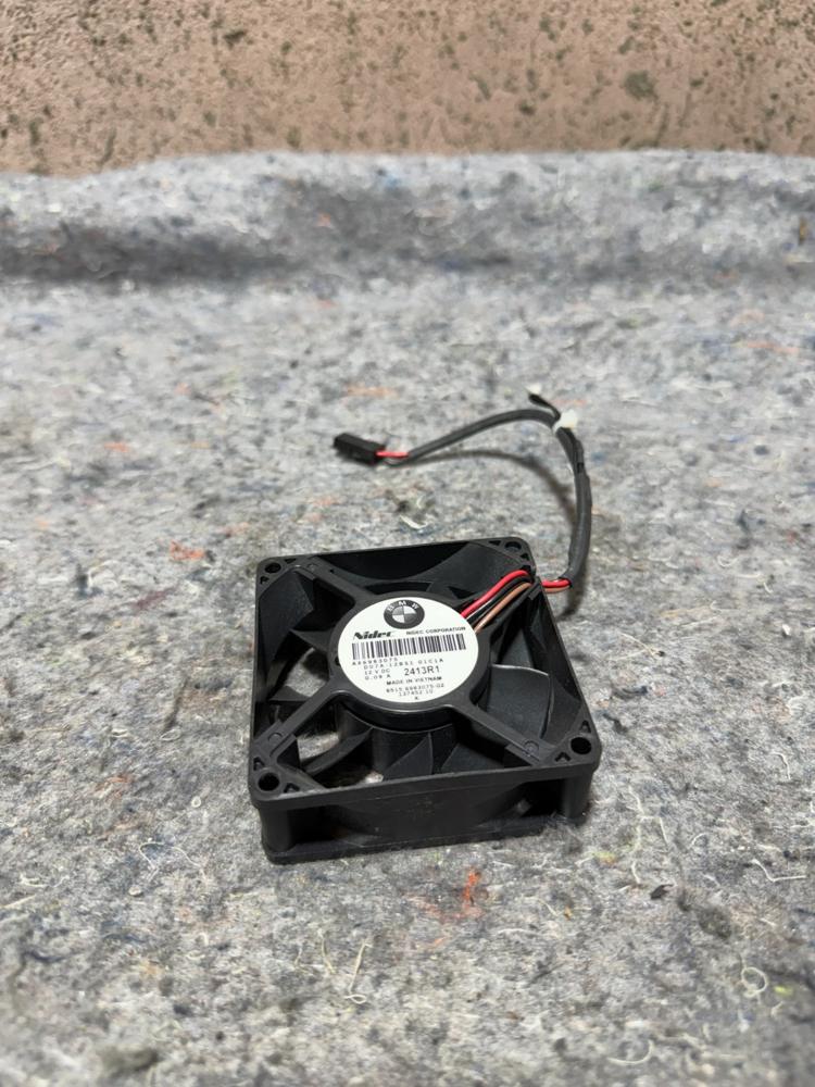 BMW Harman Kardon Amplifier Cooling Fan 6515698307502 OEM 2413R1 – photo 3