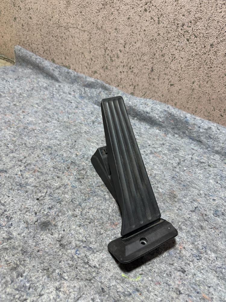 BMW Series 5 Accelerator Pedal 3542685857402 OEM – photo 1