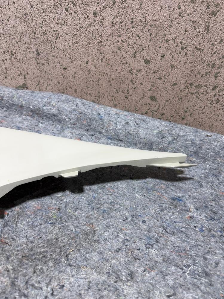 Mazda 3 Toyota Yaris Ia C Pillar Trim DD1B-68-250B-75 OEM – photo 4
