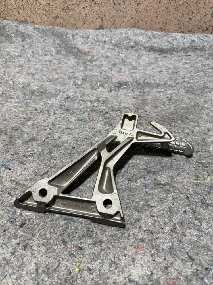 2014 Kawasaki Ninja 300 EX300A Rear Left Footpeg 35063-0841 OEM – photo 3