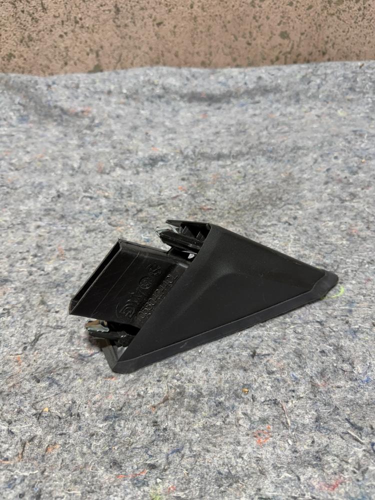 14-19 Maserati Ghibli Front Left Side Door Corner Cover Trim 105804244CL OEM – photo 1