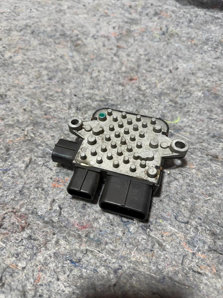 2009-2020 Nissan Cooling Fan Control Module Unit A18700A28001 OEM – photo 2