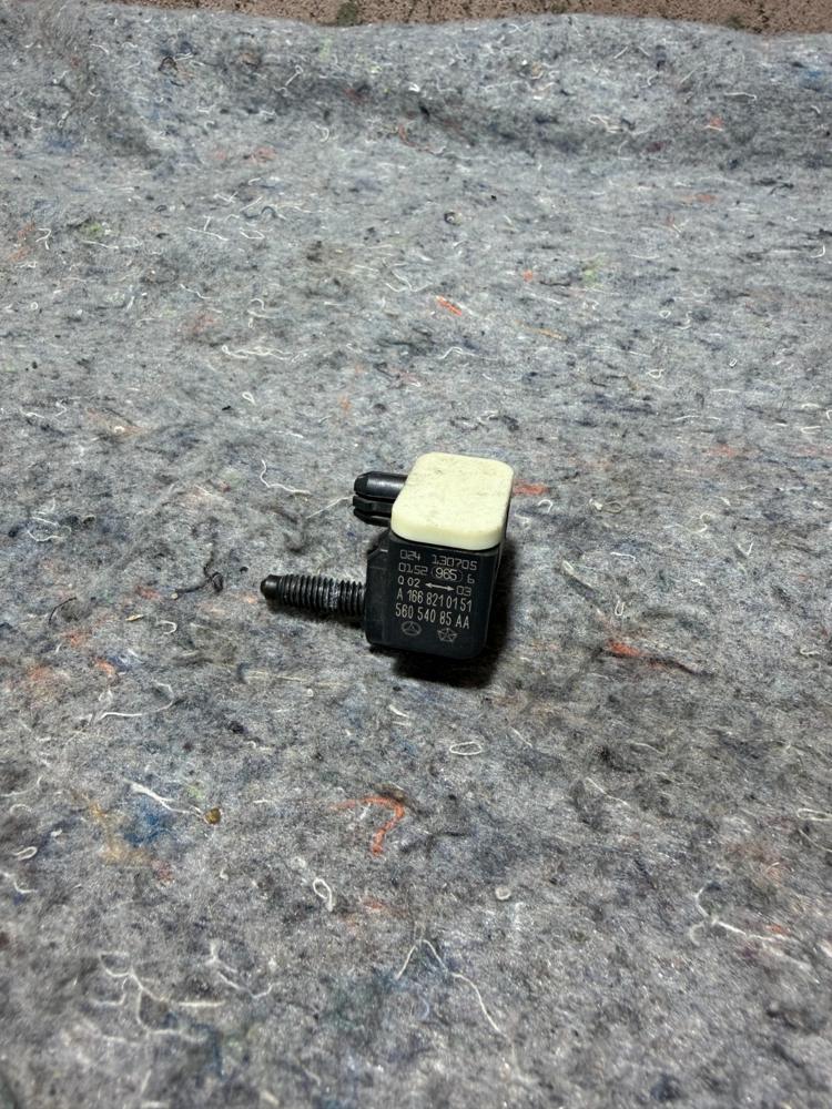 2024 Dodge 1500 Acceleration Sensor 56054085AA OEM – photo 2