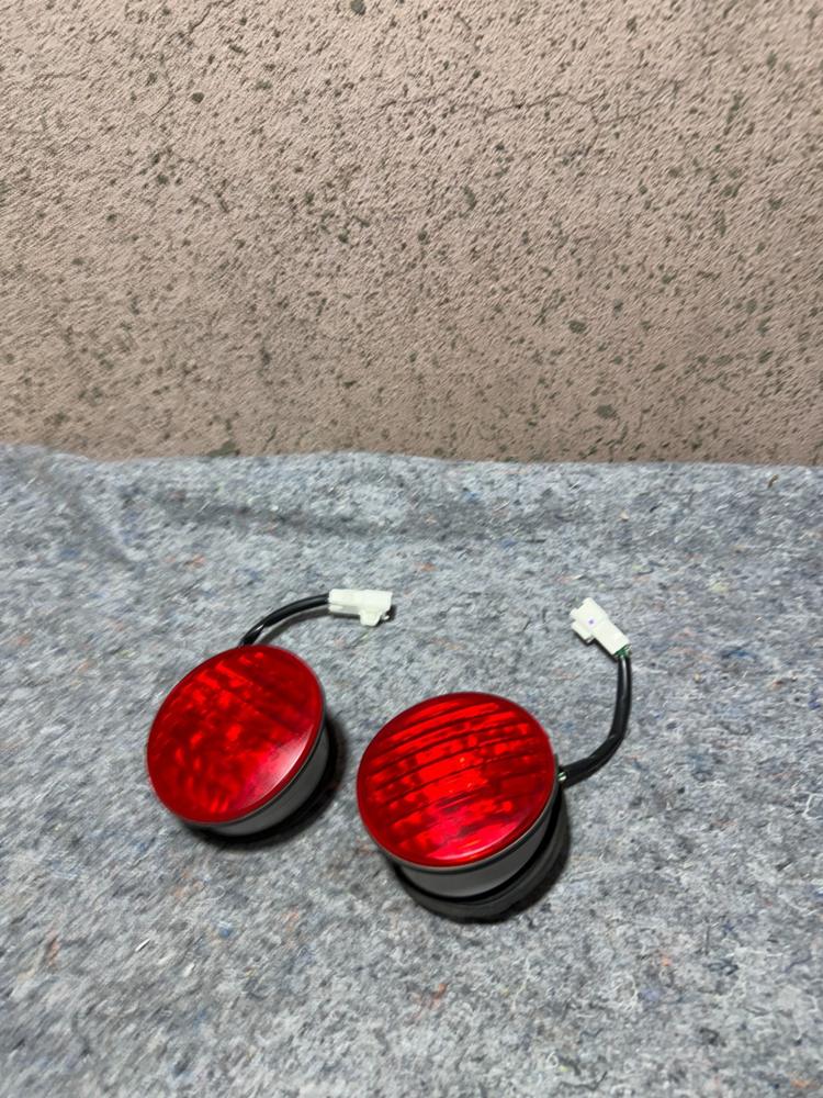 2005 Lexus IS300 Trunk Lid Brake Light Left & Right Side Set OEM – photo 2