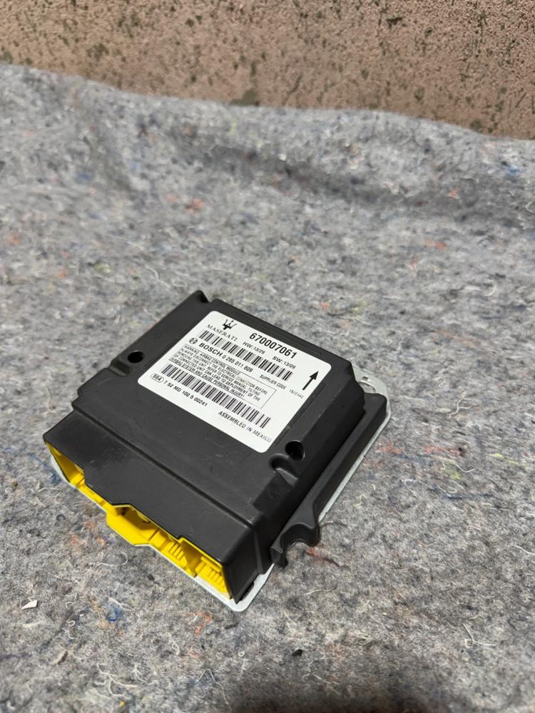 Maserati Ghibli SRS Restraint System Control Module 670007061 OEM – photo 1
