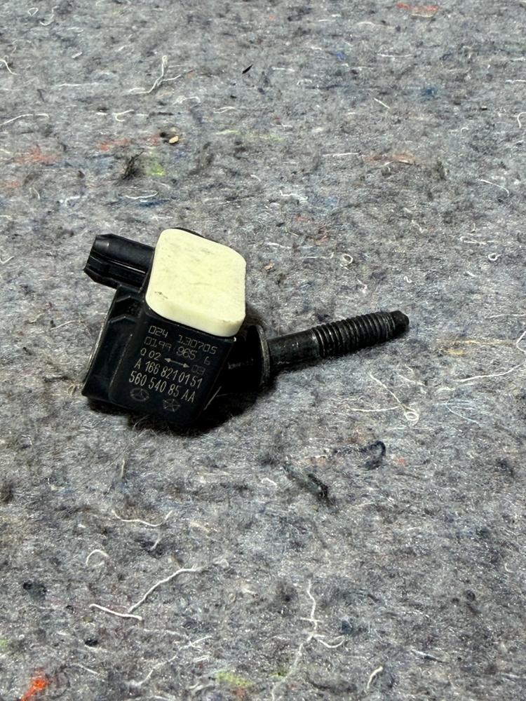 Mopar Accelertion Sensor 56054085AA OEM – photo 1