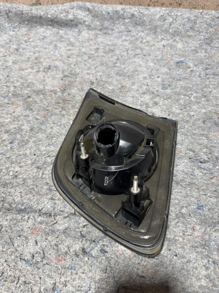 2004 2005 2006 Mazda 3 Right Passenger Rear Tail Light P3917L OEM – photo 2