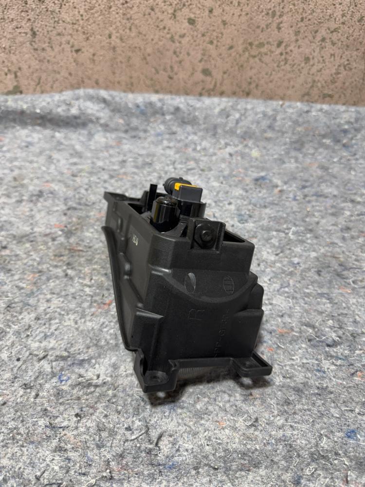 OEM Fog Light Lamp Right Side RH Kia Carnival Sedona 2006-2013 – photo 2