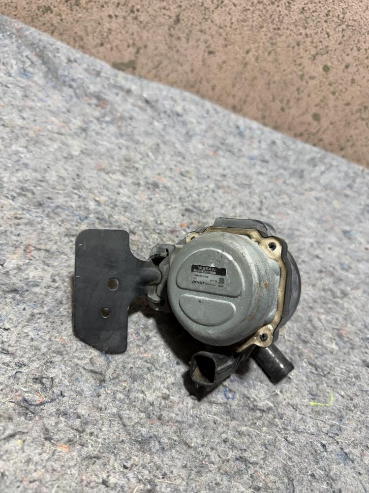 Infiniti Q50 Coolant Pump 215805CA6A OEM – photo 3
