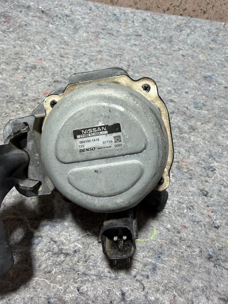 Infiniti Q50 Coolant Pump 215805CA6A OEM – photo 4