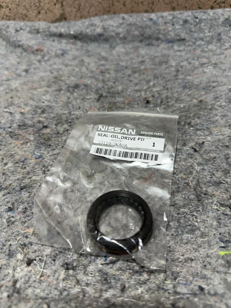 Nissan Genuine 331143KA0A Seal O Ring OEM – photo 1