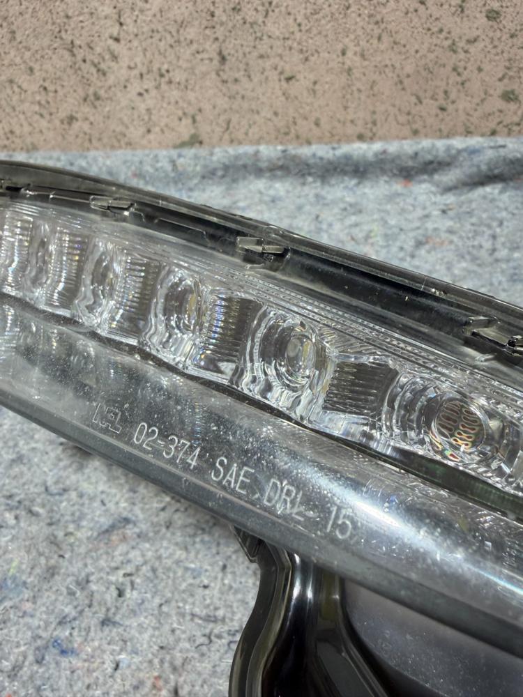 17-19 Toyota Corolla Fog Lamp Light Left Driver Side LH OEM – photo 4