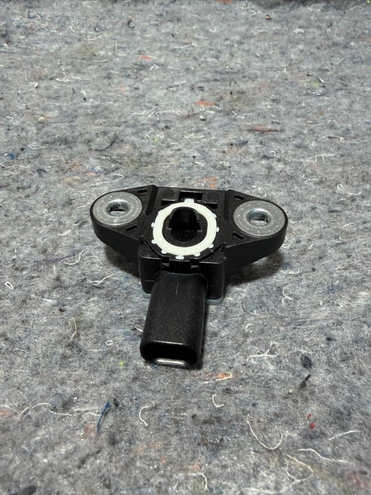 2014-2017 Chrysler Sensor Module Unit P56038976AA OEM – photo 2