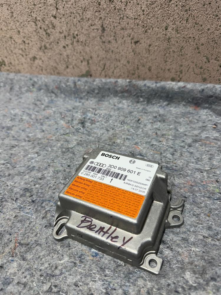 Bentley Continental Flying Spur Computer Control Module ECU 3D0909601E OEM – photo 1