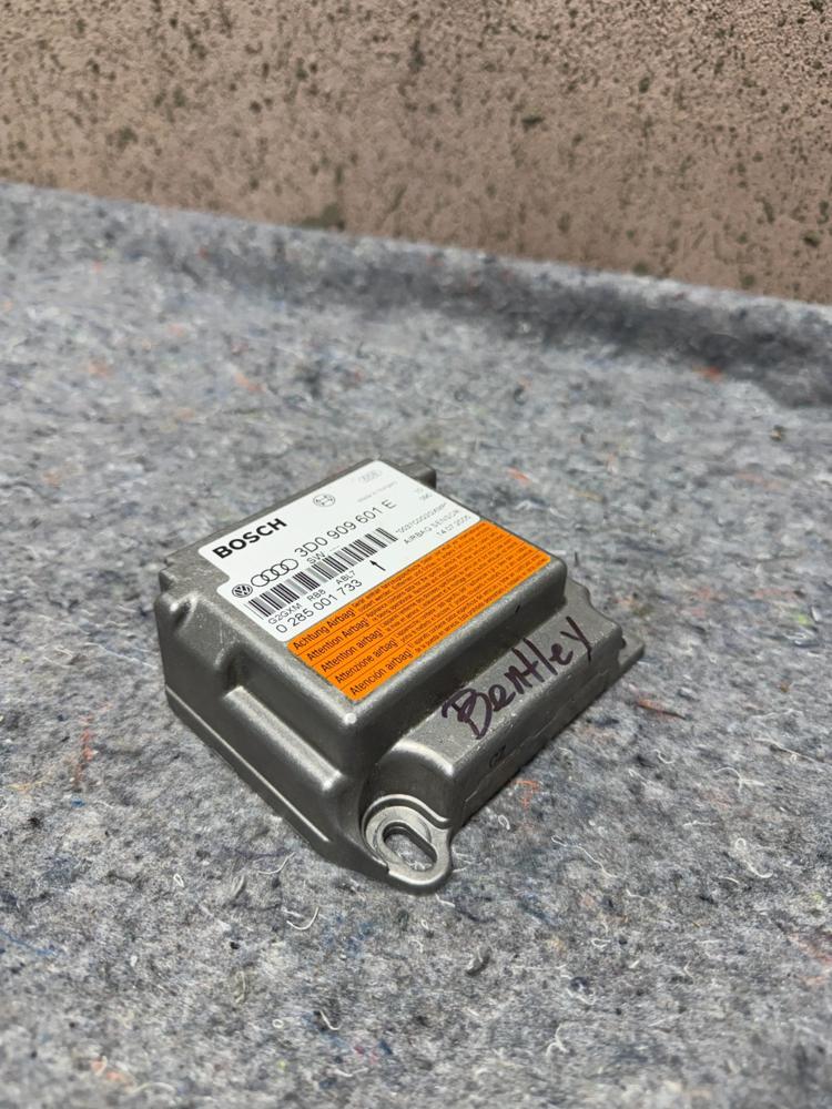 Bentley Continental Flying Spur Computer Control Module ECU 3D0909601E OEM – photo 4