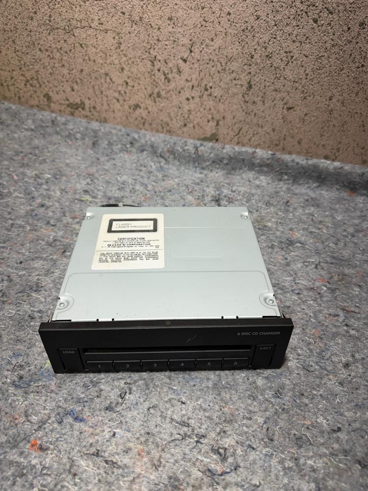 2005 Bentley Continental Sidc CD Changer 3W0035110 OEM BYZ3Z8E1013803 – photo 1