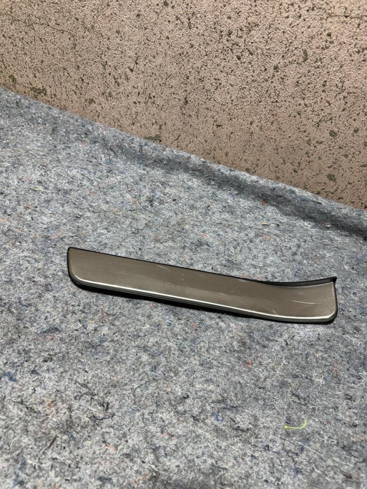 2014-2020 Infiniti Q50 Rear Left Door Sill Cover 999G6J2040 OEM – photo 3