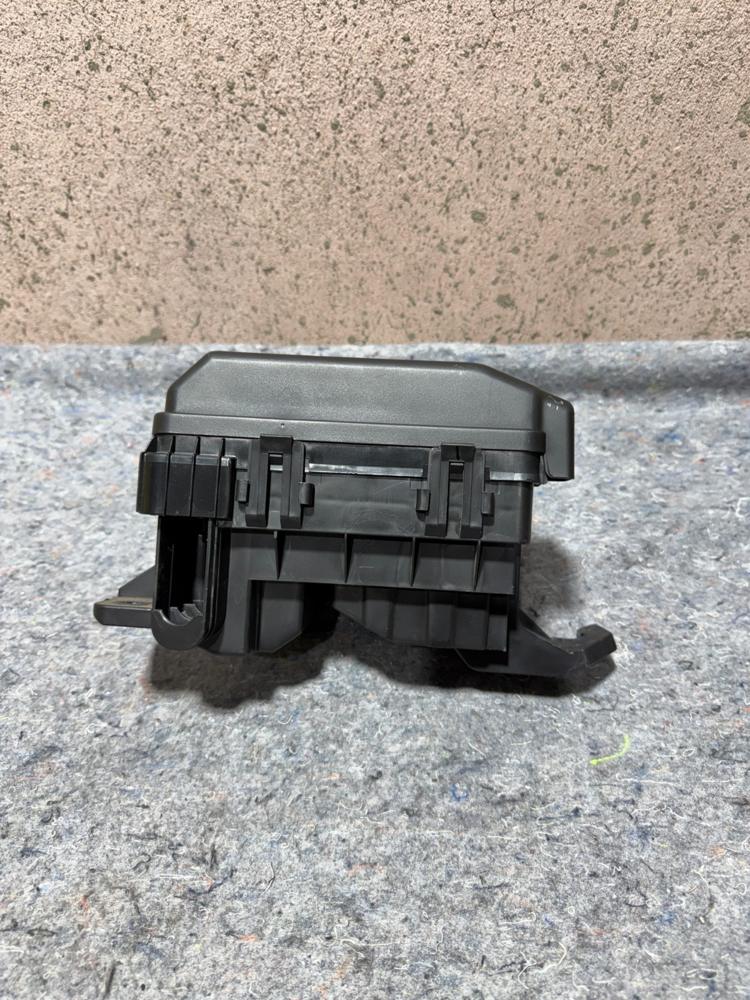 Chevy Spark Fuse Box Engine 42559547 OEM – photo 4
