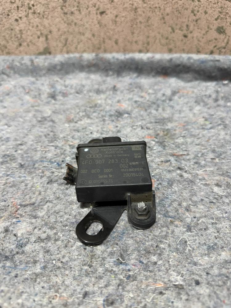 Audi VW Tyre Pressure Control Sensor 4F090728303 OEM – photo 3