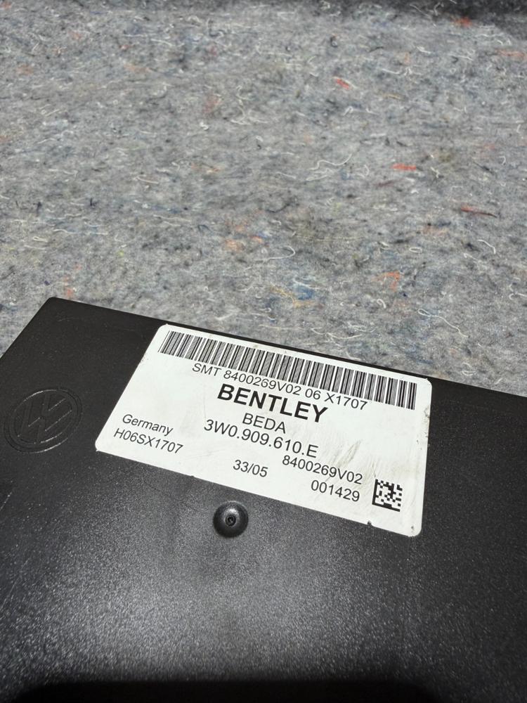 2006-2012 Bentley Flying Spur Trunk Control Module 3W0909610E OEM – photo 3