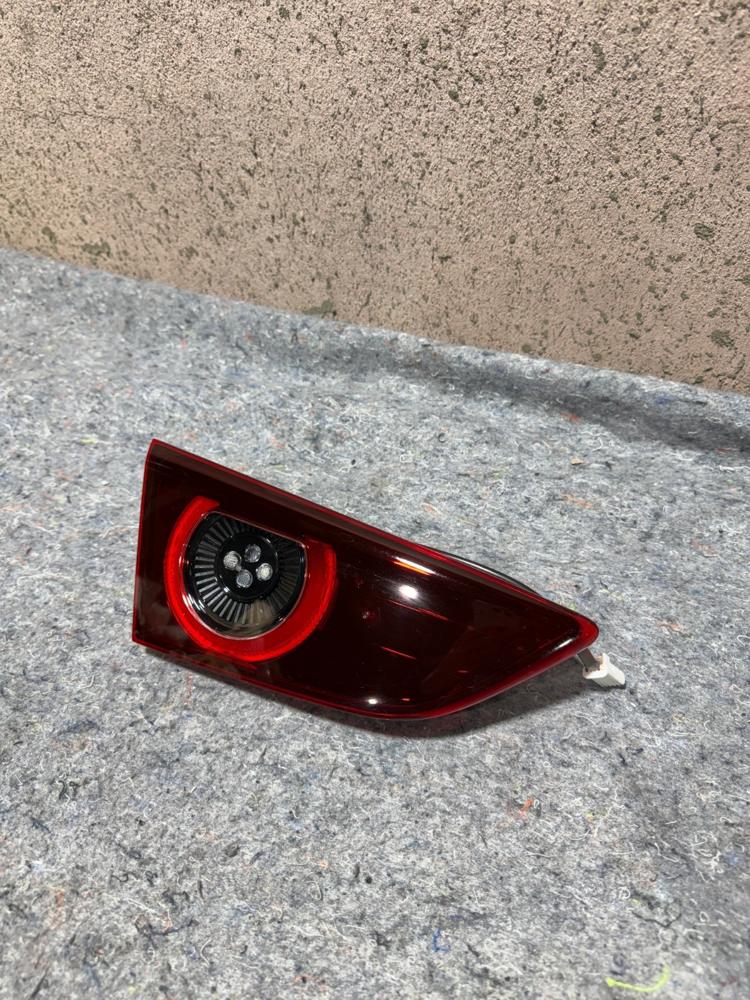 Mazda 3 Toyota Yaris LH Inner Tail Light BCWV513G0 OEM – photo 1