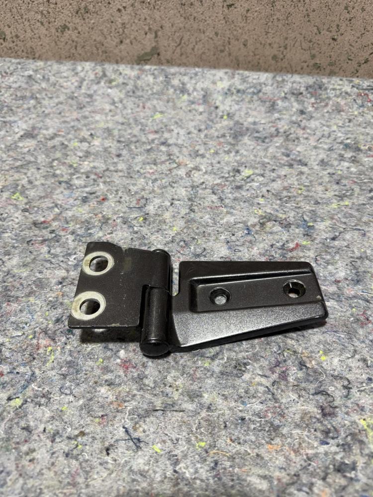 Genuine Mopar Door Hinge Right RH 55395384AH OEM – photo 3