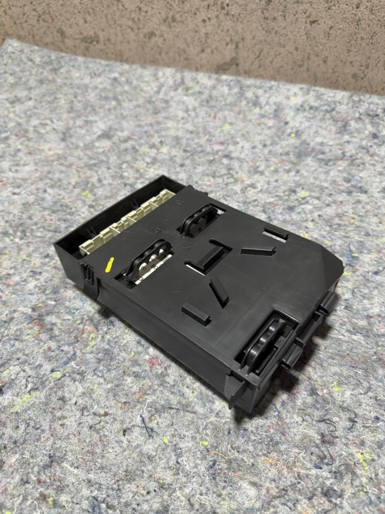 Bentley AC Control Unit 3D0903145D OEM – photo 3