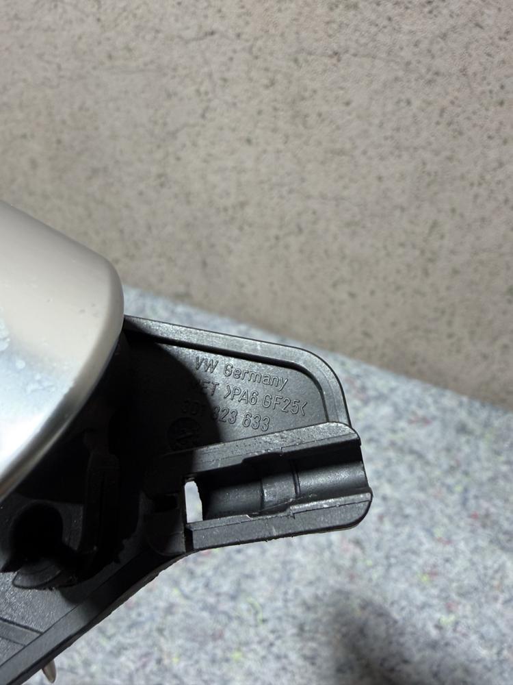 06-12 Bentley Continental Flying Spur Speed Hood Release Lever 3W0823533A OEM – photo 2