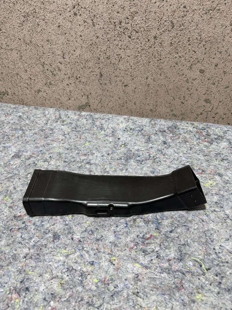 05-13 Bentley Continental Flying Spur Air Guide Channel Console 3W5819726A OEM – photo 1