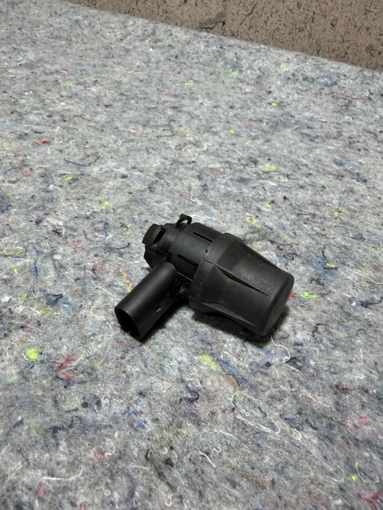 Audi A8 Kickdown Switch Actuator 4B0959897B OEM – photo 1