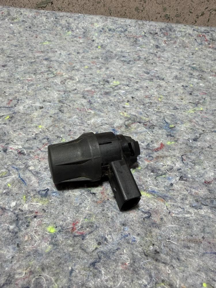 Audi A8 Kickdown Switch Actuator 4B0959897B OEM – photo 2