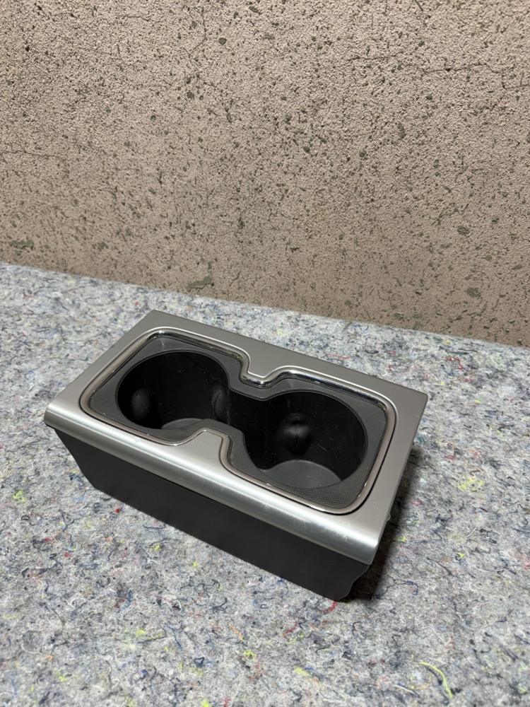 Chevrolet Silverado 1500 GMC Sierra 1500 Center Console Cup Holder OEM – photo 3