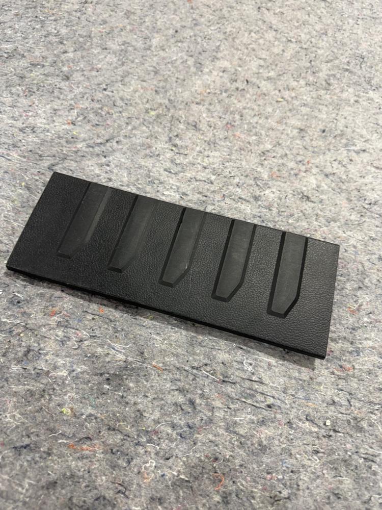 Ford F250 F350 Super Duty Rear Scuff Plate Right RH GL3B1613244A3ZHE OEM – photo 1