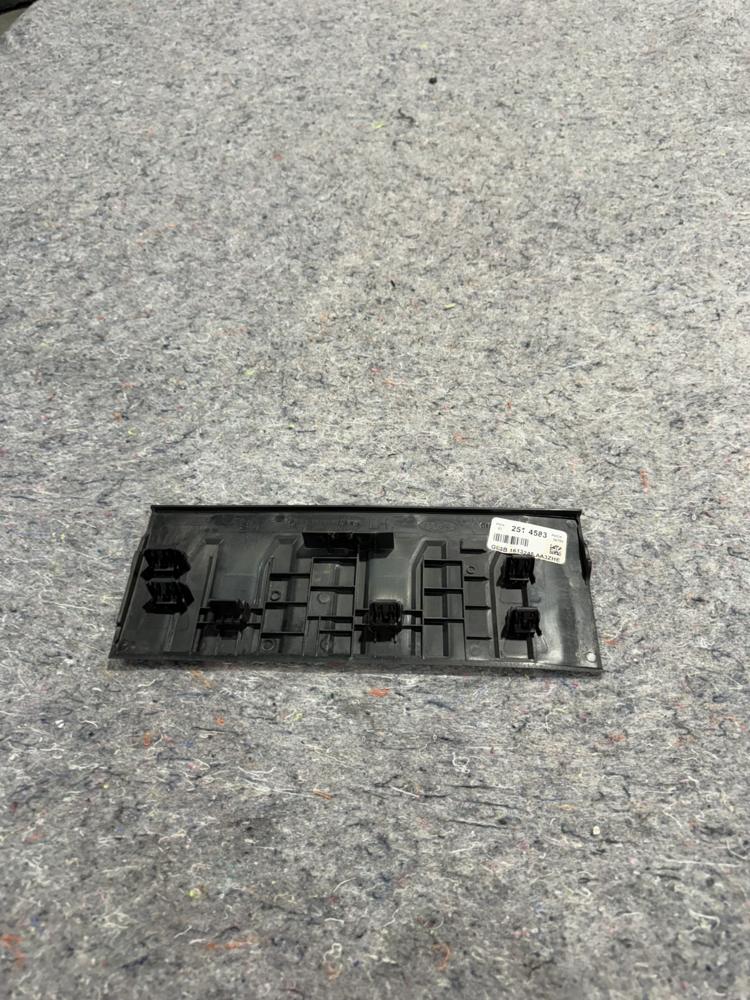 Ford F250 F350 Super Duty Rear Scuff Plate LH Left GL3B1613345AA3ZHE OEM – photo 2