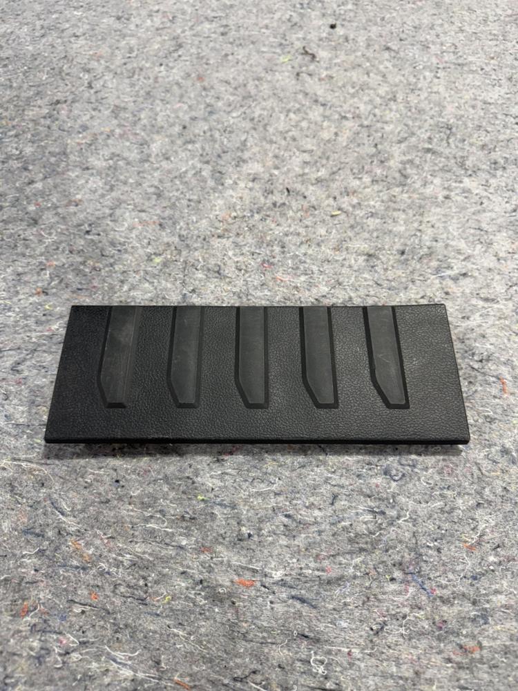 Ford F250 F350 Super Duty Rear Scuff Plate LH Left GL3B1613345AA3ZHE OEM – photo 3