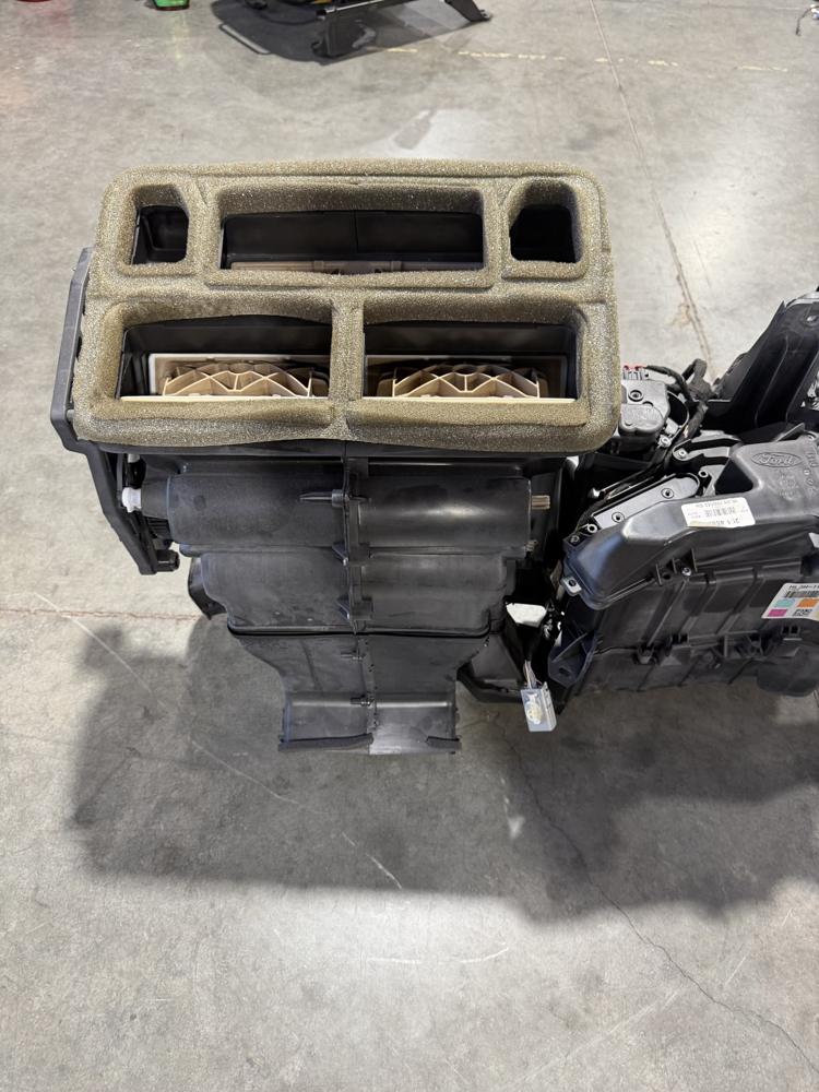 Ford Raptor Front HVAC A/C Heater Core Blower Housing Unit HL3H19B555SH OEM – photo 4