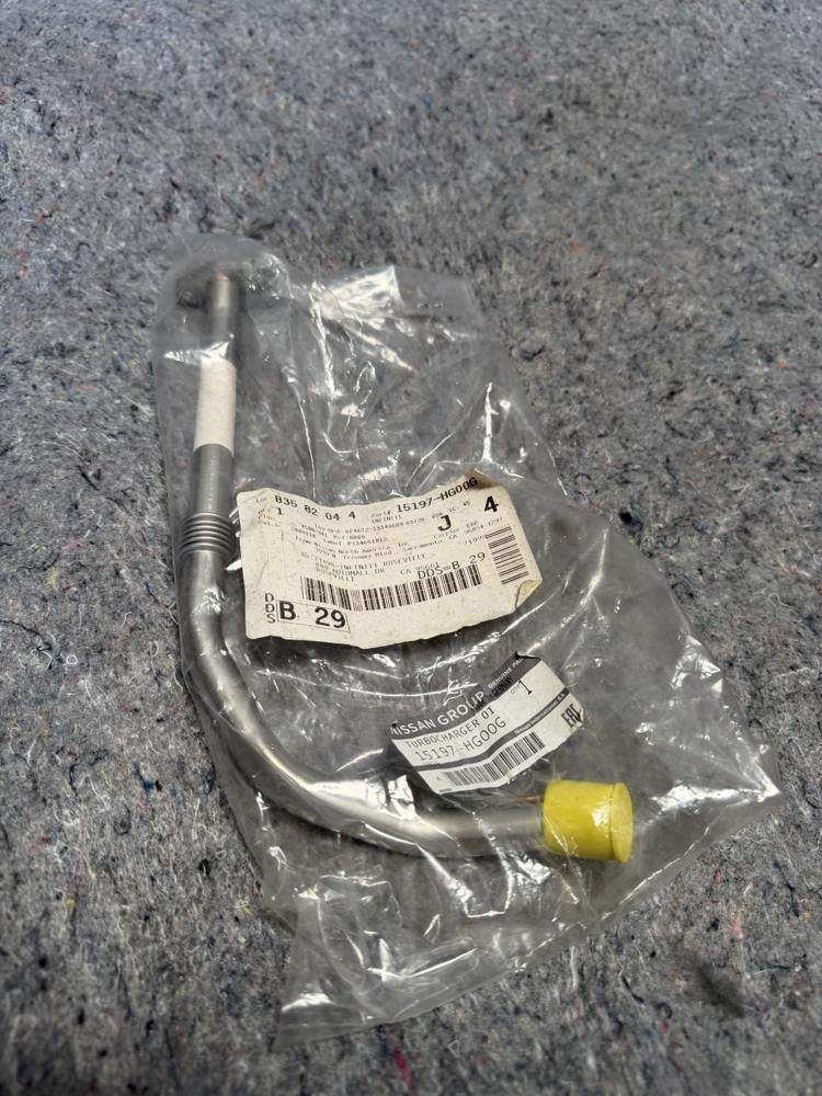 New Infiniti Engine Turbocharger Oil Return Hose Pipe 15197-HG00G OEM – photo 2