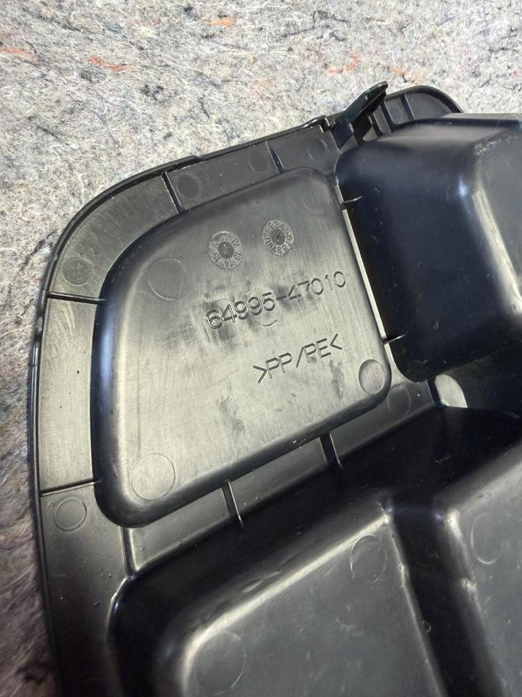 12-17 Toyota Prius V Rear Storage Box Passenger Right Side 64995-47010 OEM – photo 2