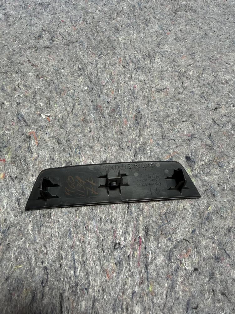 3016 Scion Ia Yaris Mazda Trim Panel DA6C-5525 OEM – photo 4